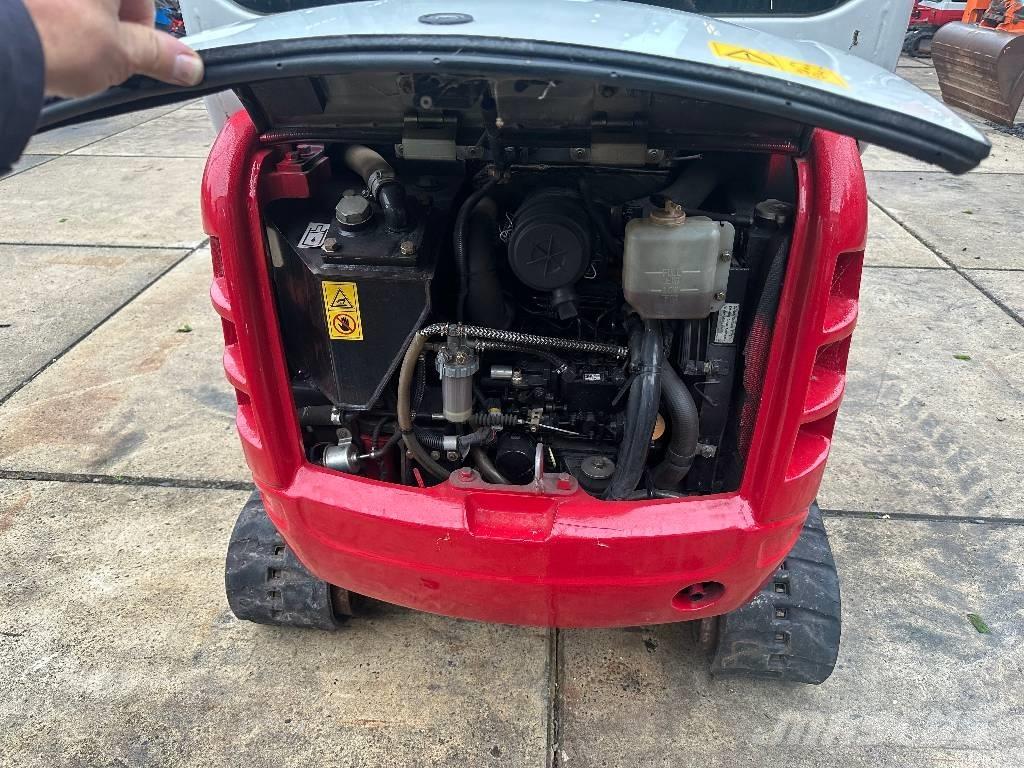 Takeuchi TB 216 小型挖土機/掘鑿機<7t(小型挖掘機)