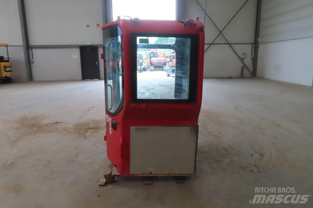 Volvo ECR 88 D 駕駛室與內部