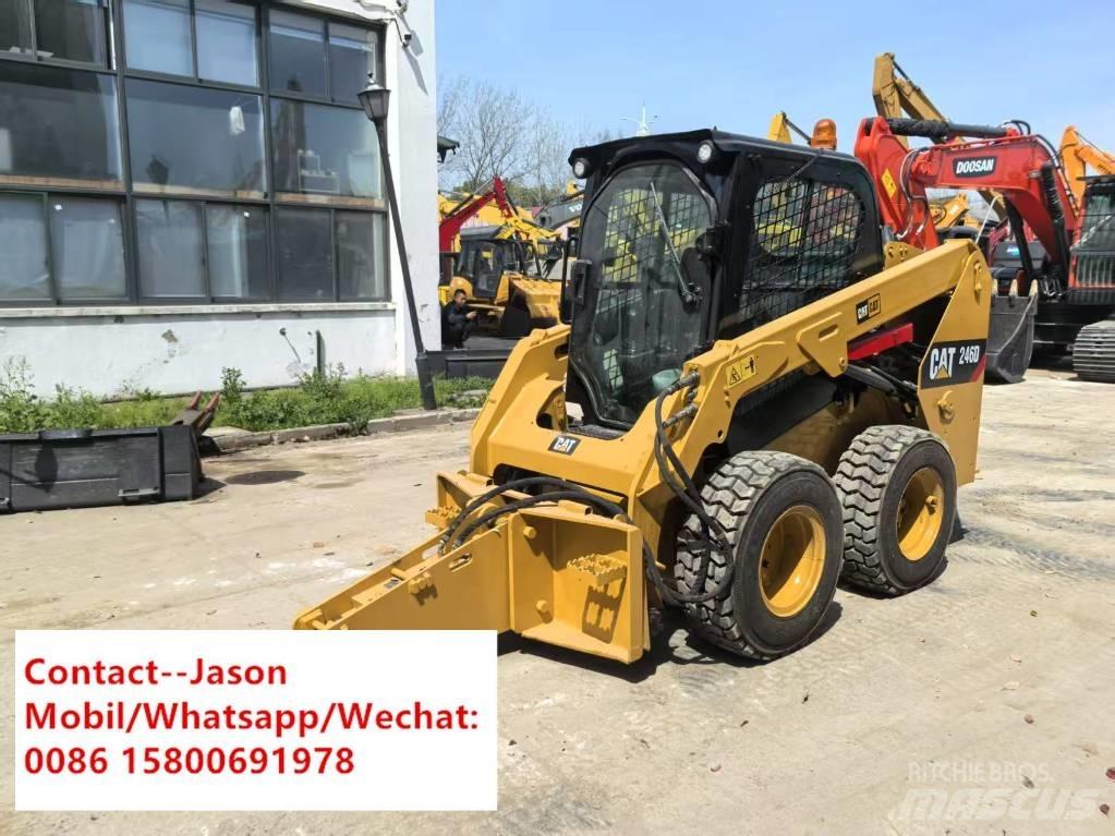 CAT 246 D 滑移轉向裝載機