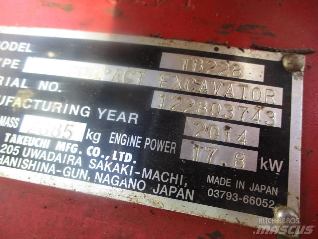 Takeuchi TB 228 小型挖土機/掘鑿機<7t(小型挖掘機)
