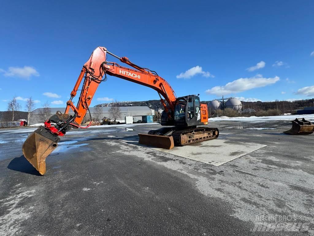 Hitachi ZX 225 US 履帶式 挖土機/掘鑿機/挖掘機