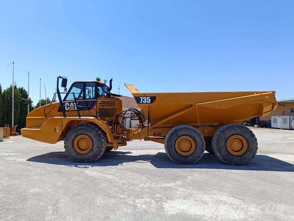 CAT 735 鉸接式起吊車