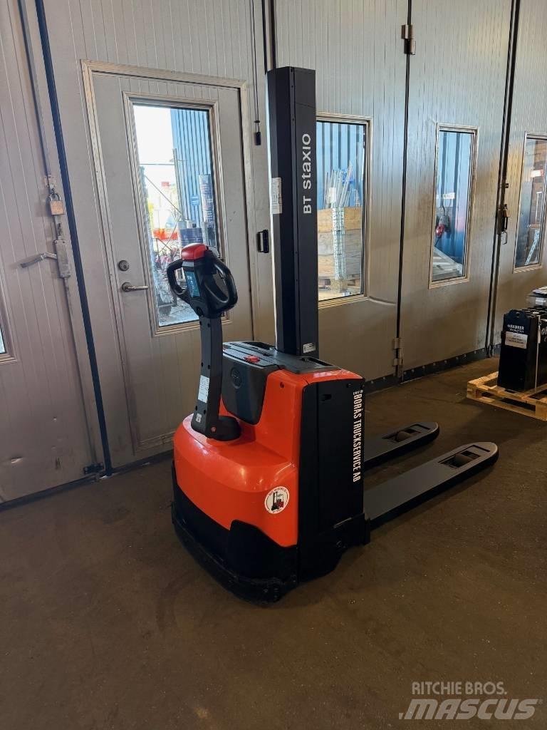 BT truck SWE 080L 行走控制式堆積機