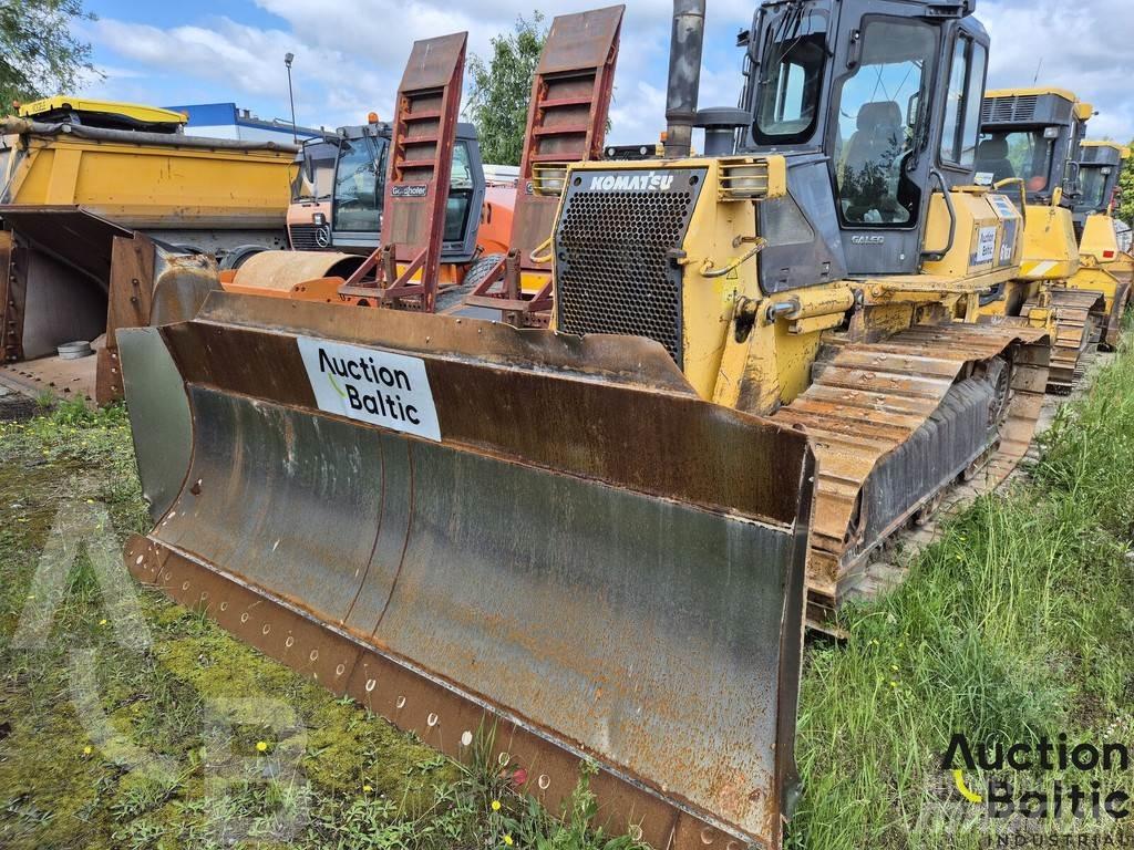 Komatsu D61EX-15 履帶推土機