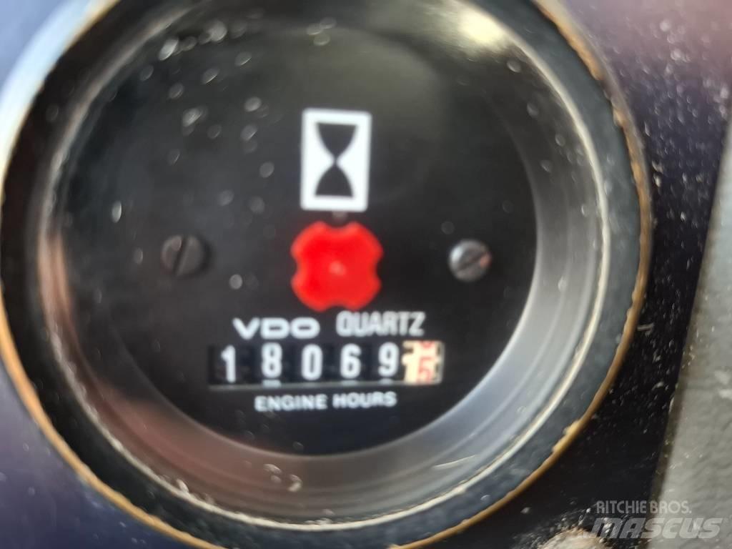 Volvo L70B 輪胎式裝載機