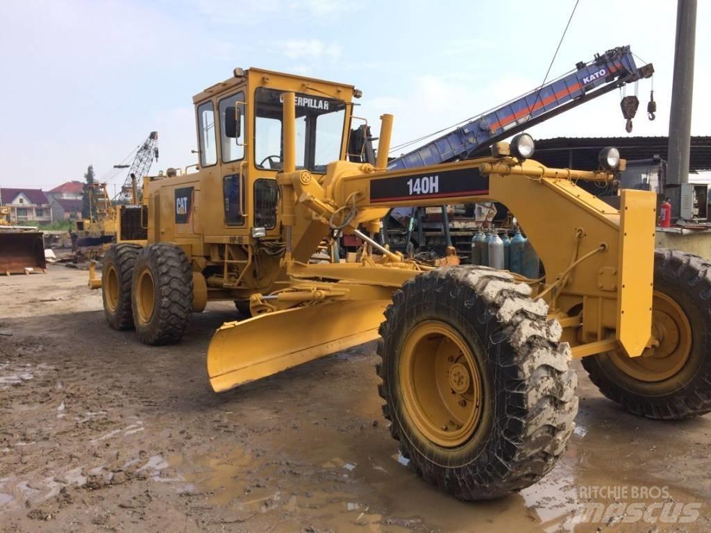 CAT 140 H 平土機