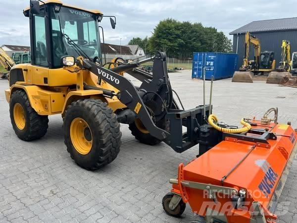 Volvo L 30 G 輪胎式裝載機