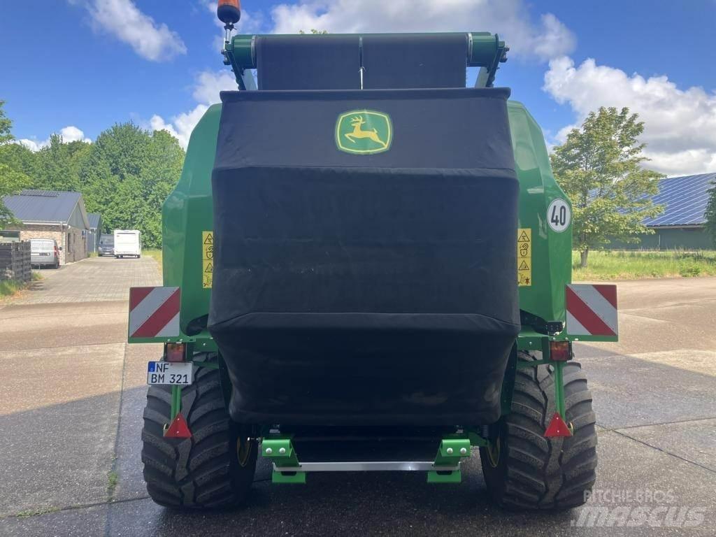 John Deere V461R 圓型牧草打包機