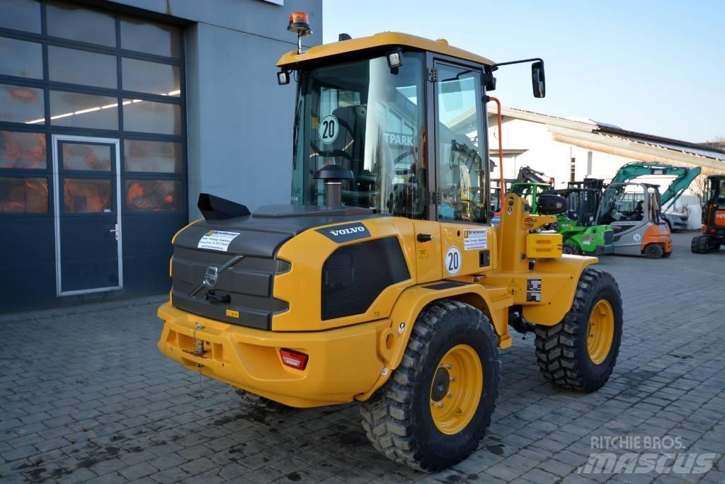 Volvo L 30 H 輪胎式裝載機