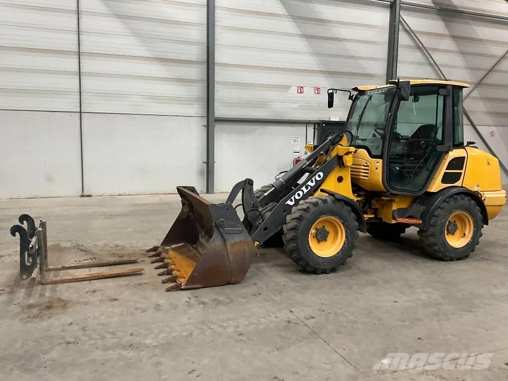 Volvo L 25 F 輪胎式裝載機