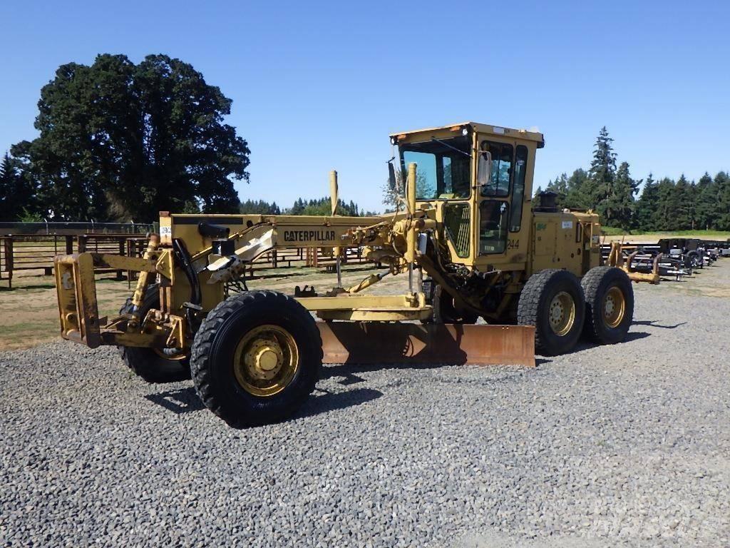 CAT 140 G 平土機