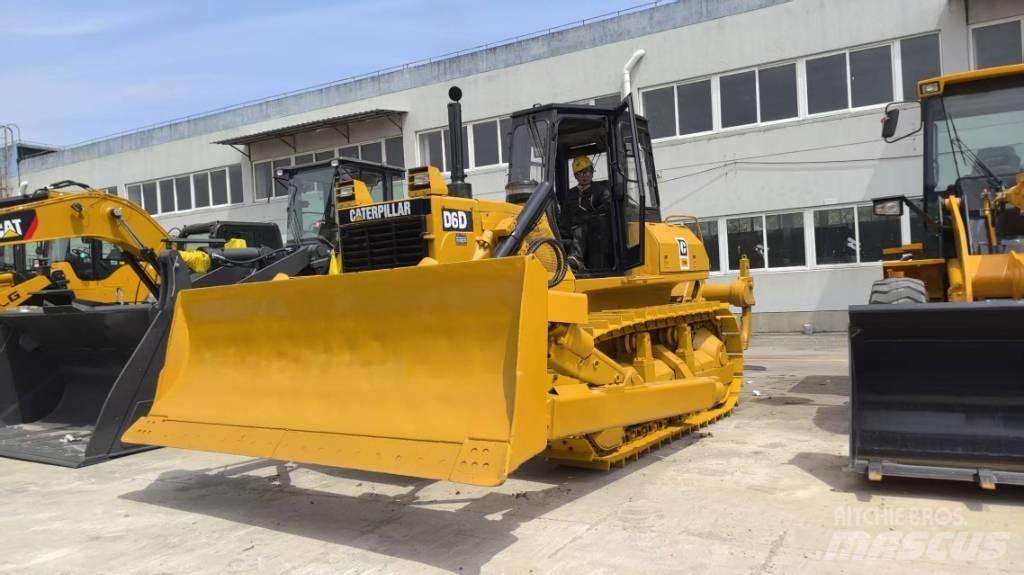CAT D 6 D 履帶推土機