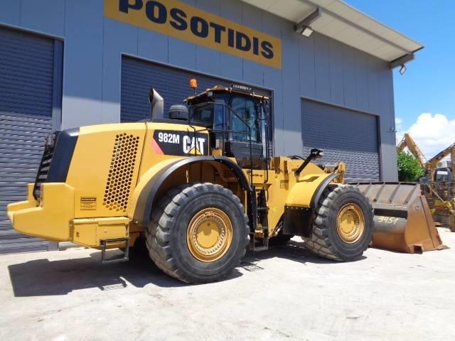 CAT 982 M 輪胎式裝載機