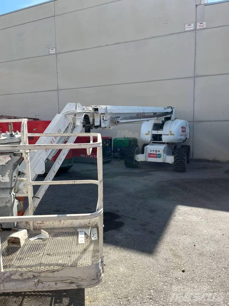JLG 860 SJ 伸縮臂高空作業車