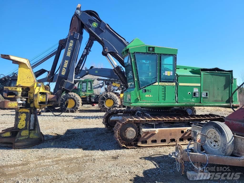 John Deere 853 伐木歸堆機