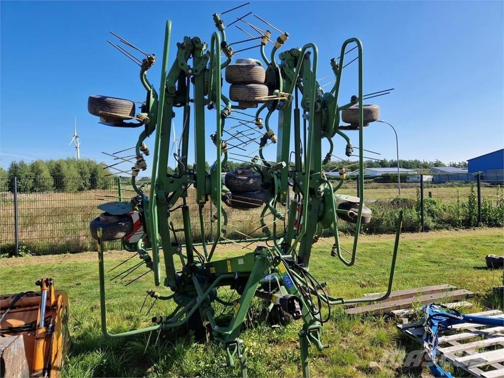 Krone KW 11.22 耙與翻草機