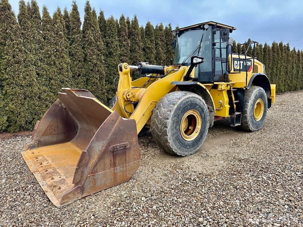 CAT 972 M 輪胎式裝載機