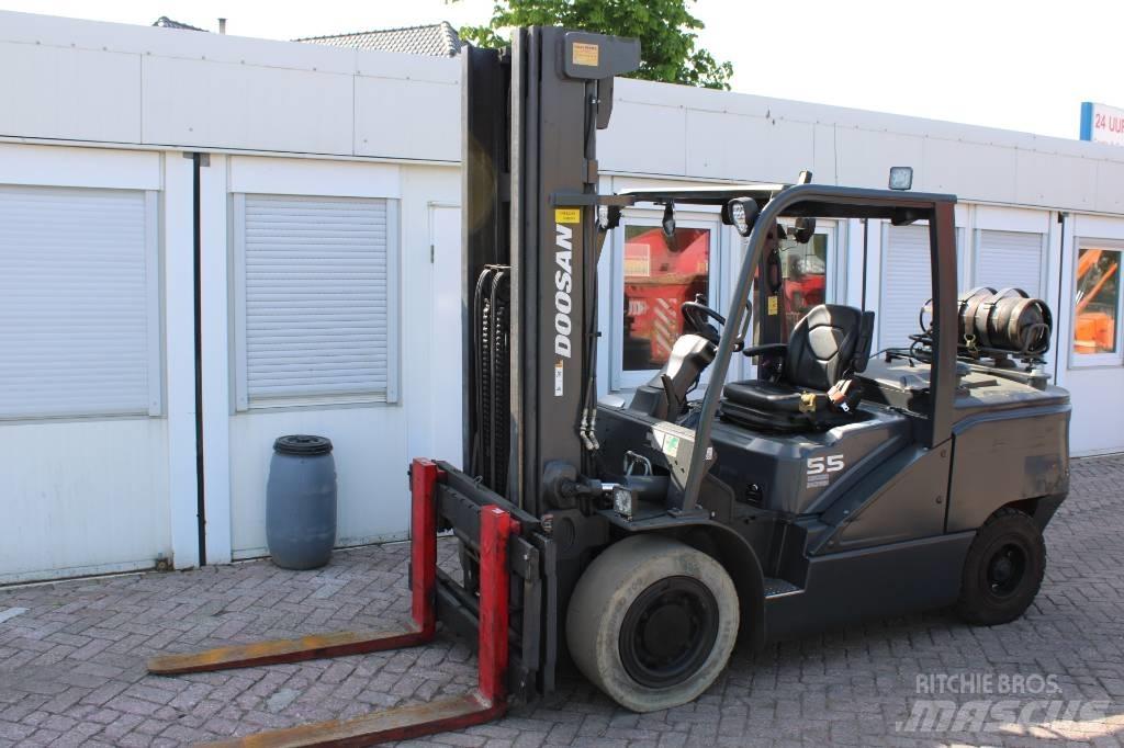 Doosan G 55 C-7 液化石油氣LPG卡車