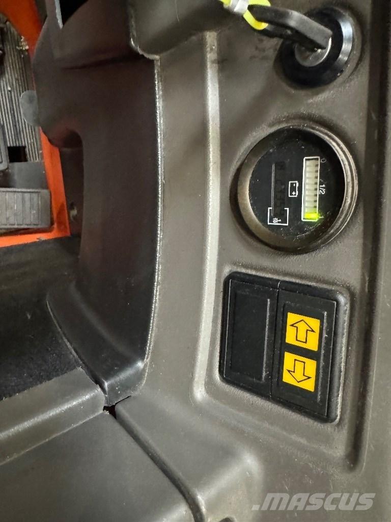 Toyota SRE135L 自走式堆積機