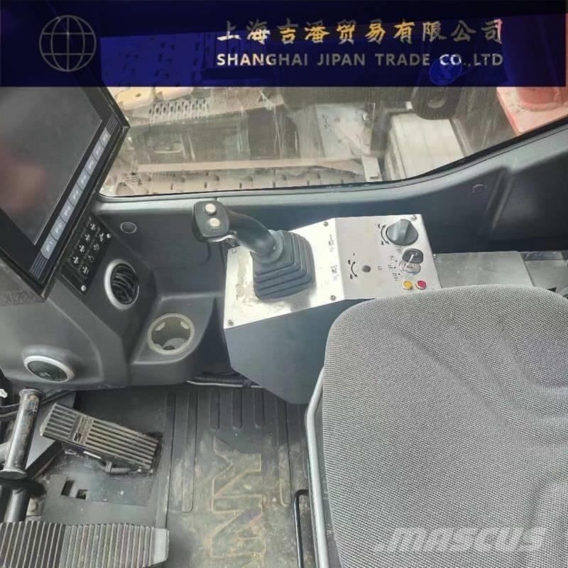 Sany SCC1000A 履帶式起重機