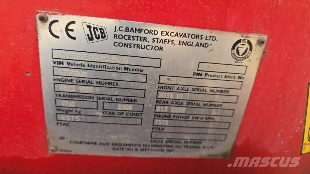 JCB 520-50 伸縮臂操作車