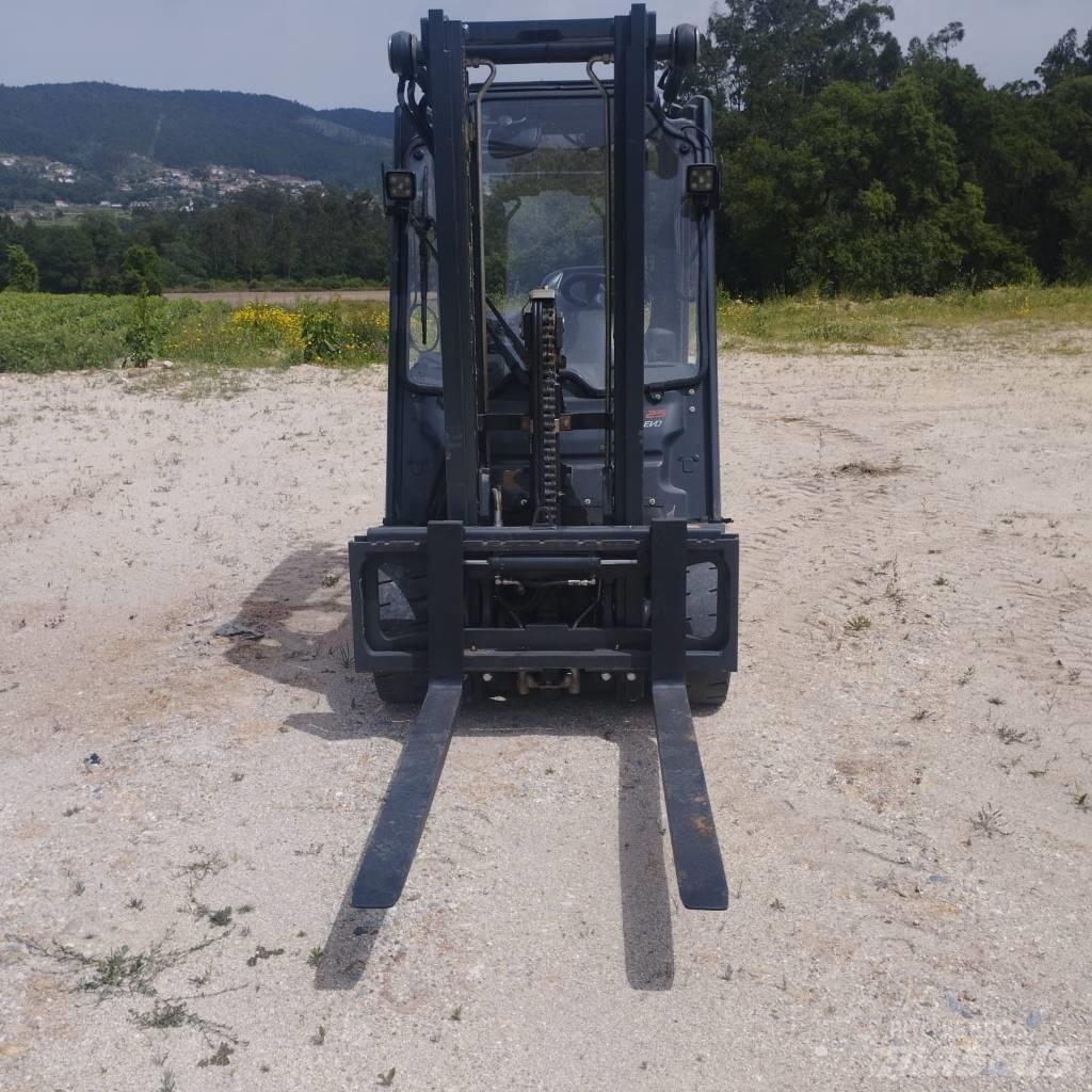Linde E 25 電動堆高機