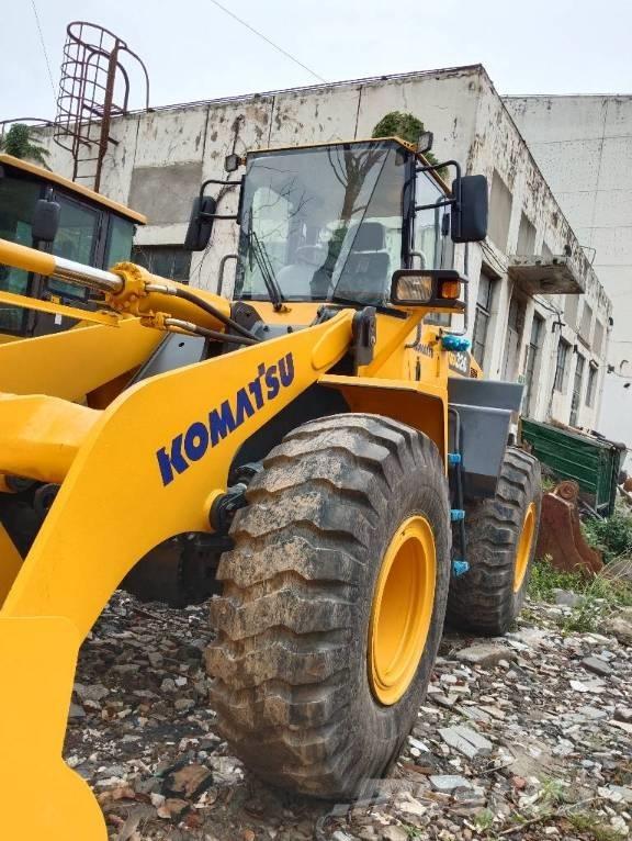 Komatsu WA 320-5 輪胎式裝載機