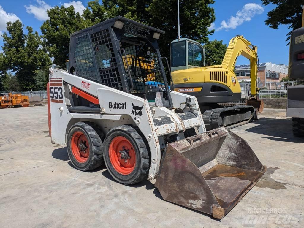 Bobcat 553 滑移轉向裝載機