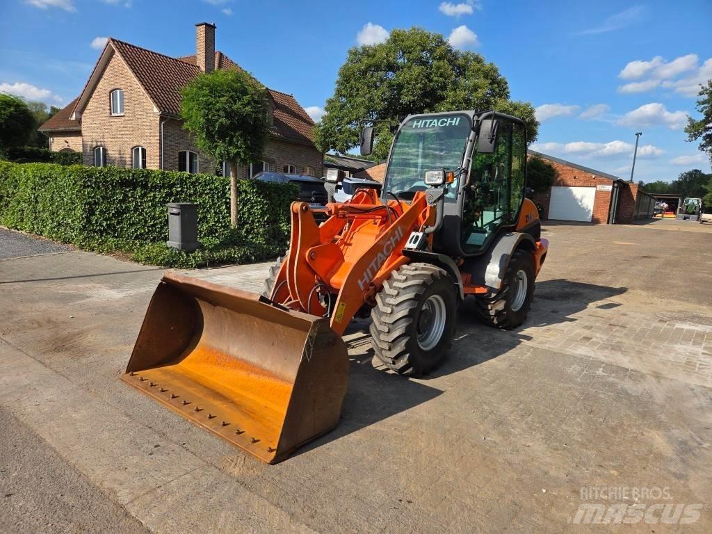 Hitachi ZW 75 輪胎式裝載機