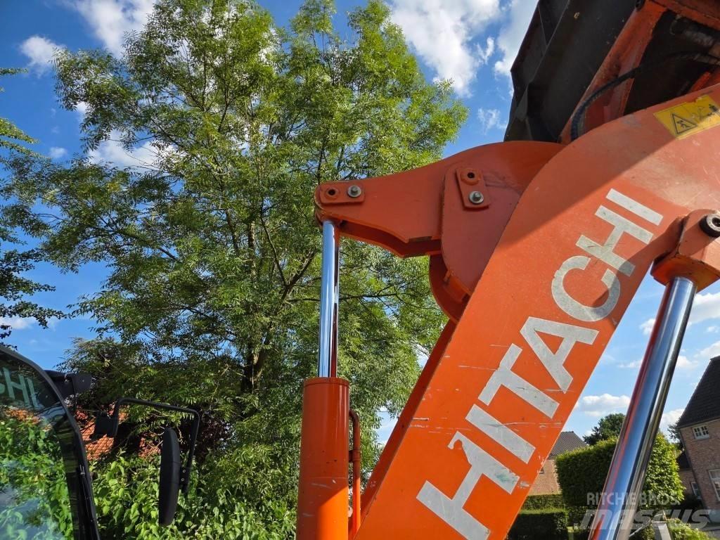 Hitachi ZW 75 輪胎式裝載機