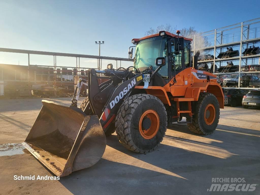 Doosan DL 200-5 輪胎式裝載機