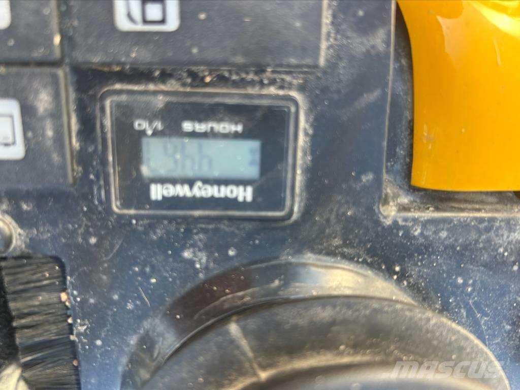 JCB 8010 CTS 小型挖土機/掘鑿機<7t(小型挖掘機)