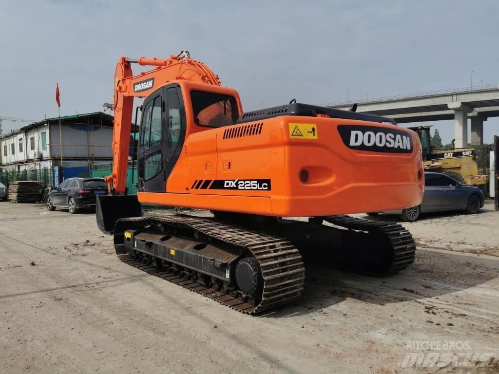 Doosan DX 225 LC 履帶式 挖土機/掘鑿機/挖掘機