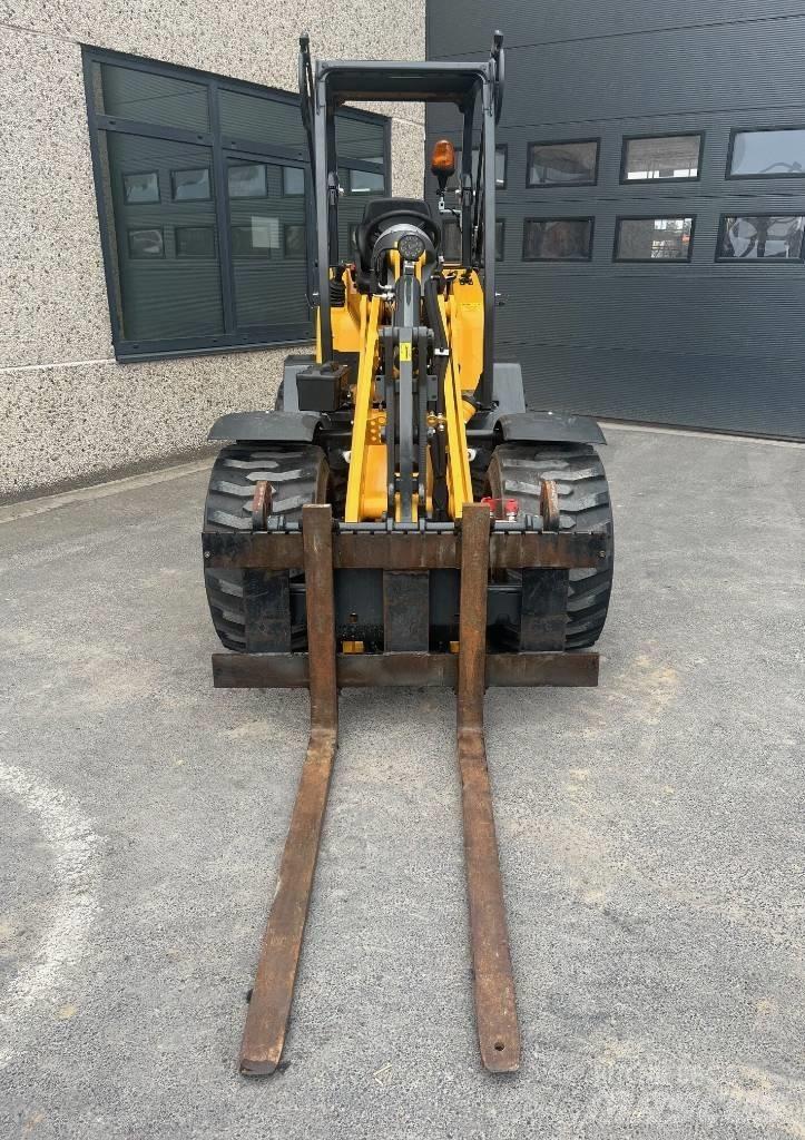 Schäffer 2445S 小型裝載機
