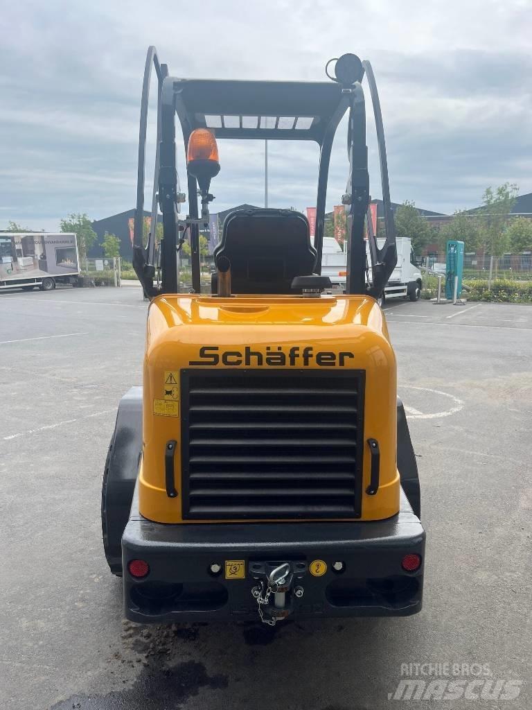 Schäffer 2445S 小型裝載機