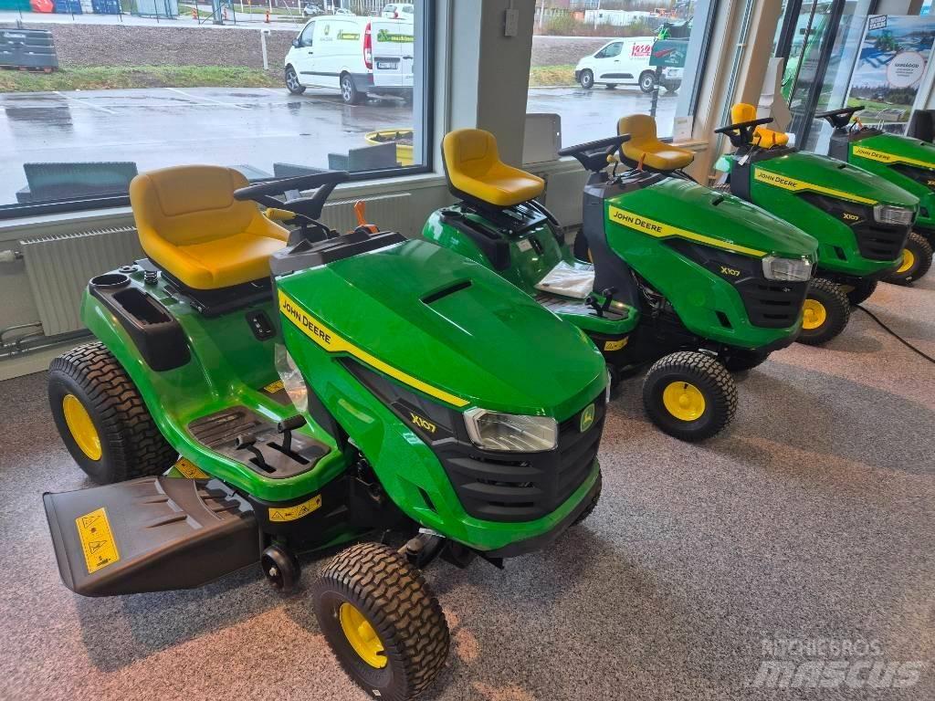 John Deere X 107 騎乘式割草機
