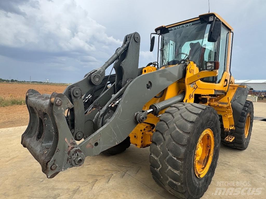 Volvo L90F 輪胎式裝載機