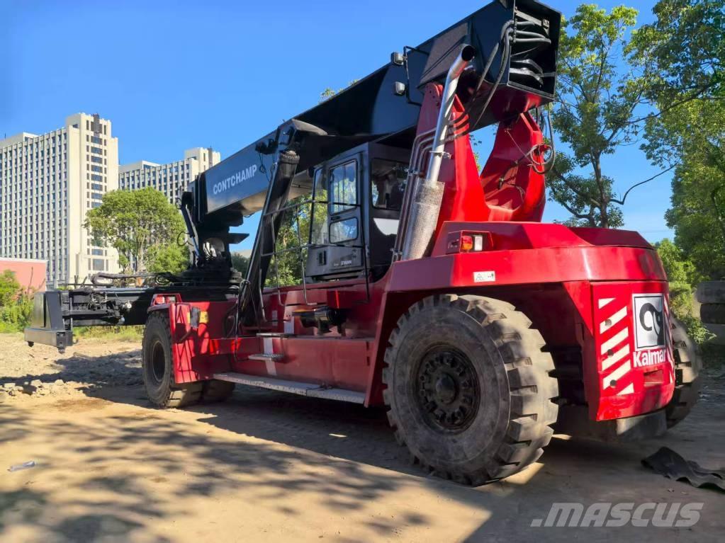 Kalmar DRT 450 前伸型堆積機