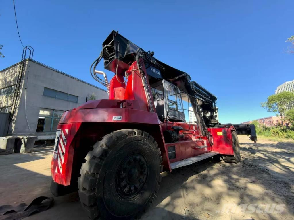 Kalmar DRT 450 前伸型堆積機