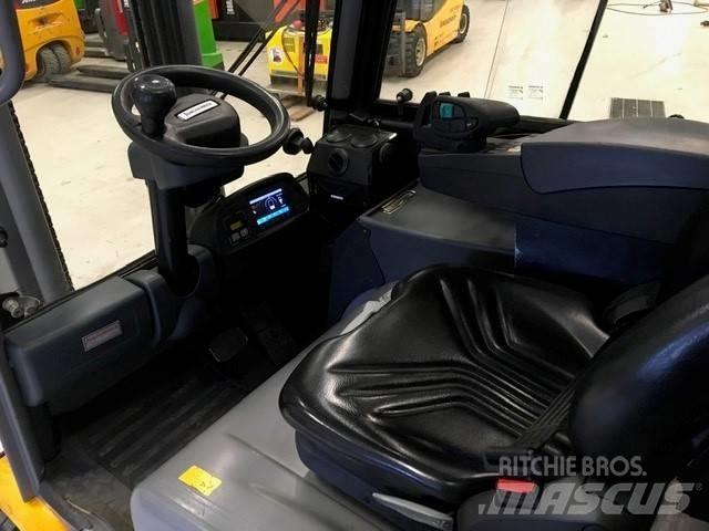 Jungheinrich EFG 320 電動堆高機