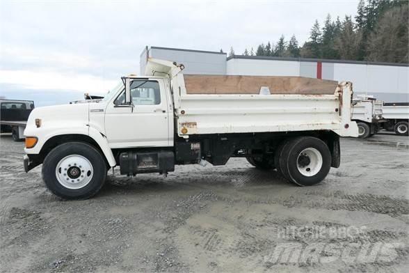 Ford F800 傾卸式卡車