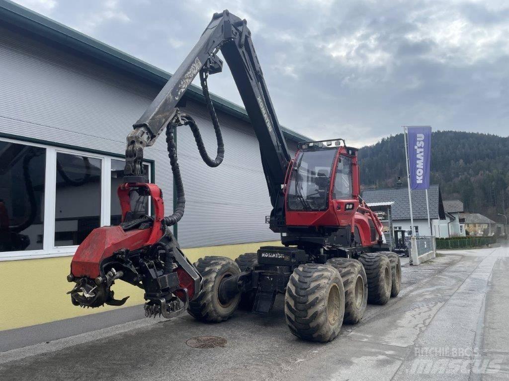 Komatsu 931 XC 收穫機