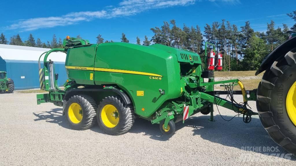 John Deere C441R 圓型牧草打包機
