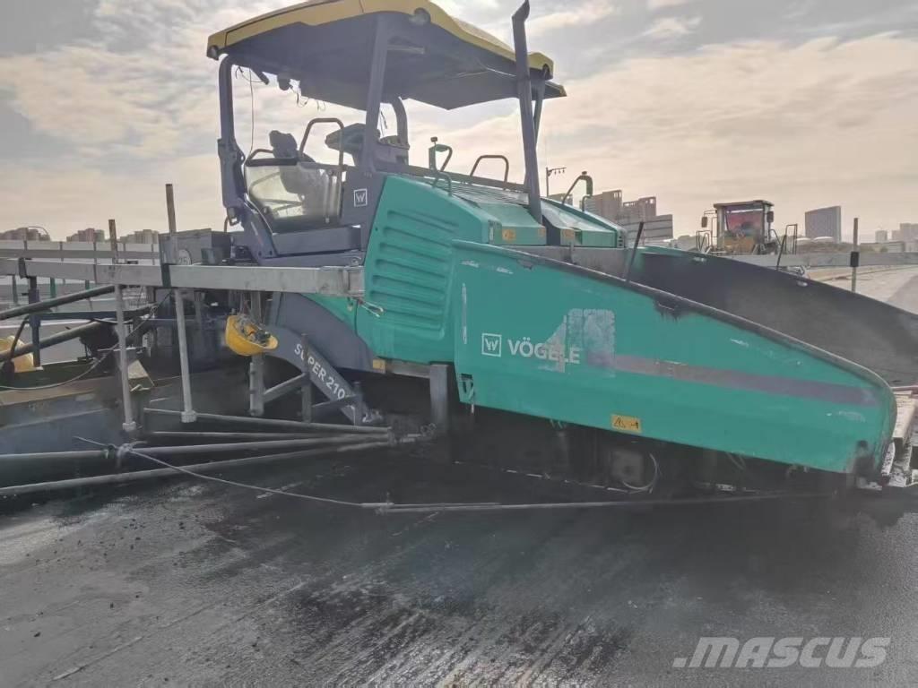 Vögele 2100 瀝青攤舖機/鋪路機
