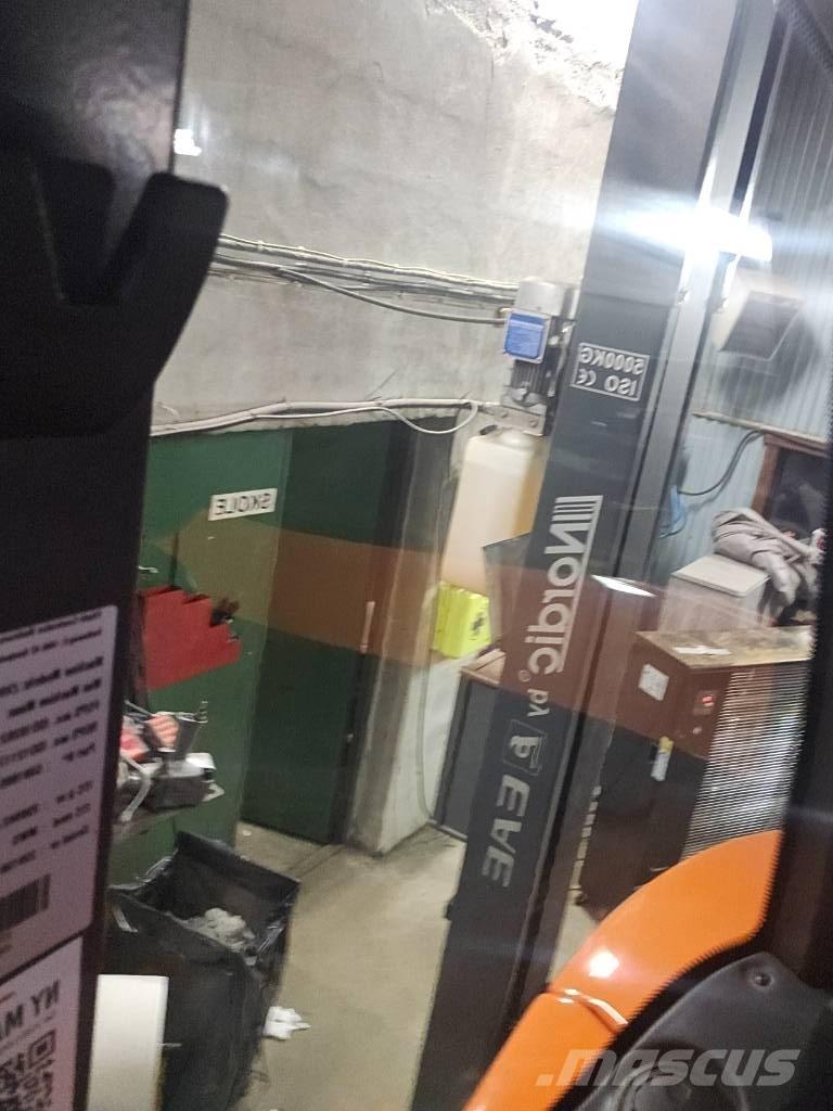 Hitachi ZX 95 W-7 旋轉式挖土機/掘鑿機/挖掘機