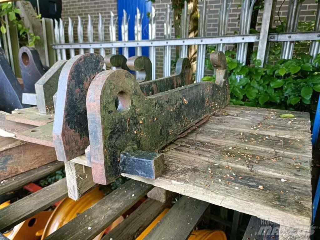JCB WELD ON BRACKETS 其他裝載挖掘裝置和配件
