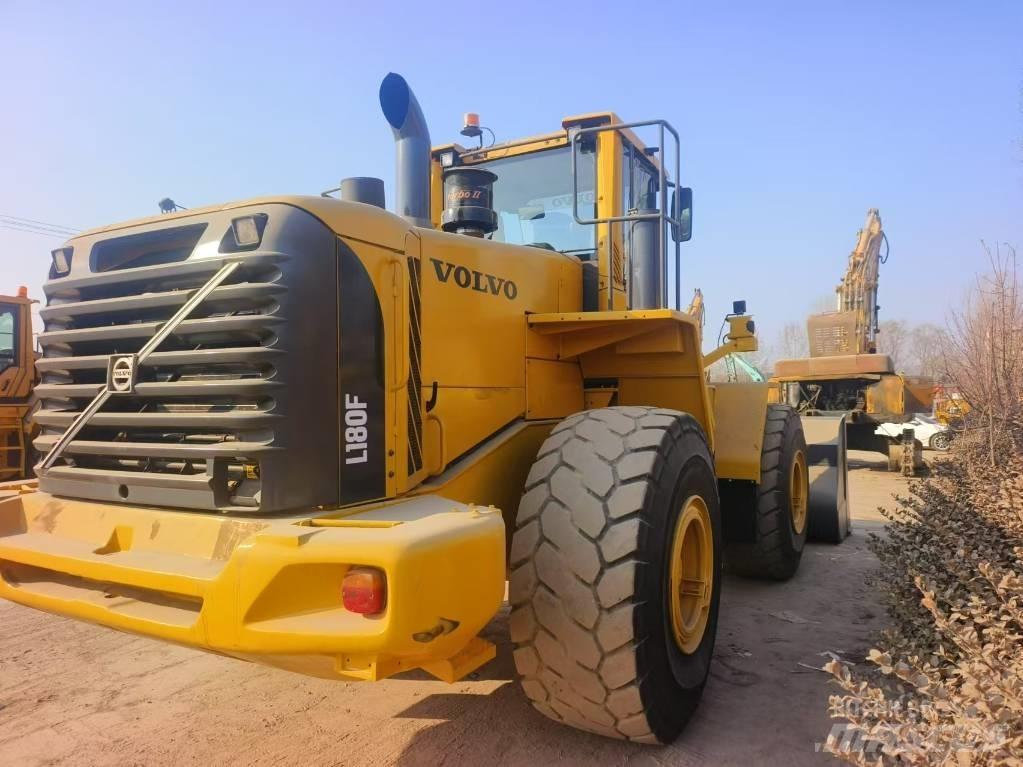 Volvo L 180 F 輪胎式裝載機