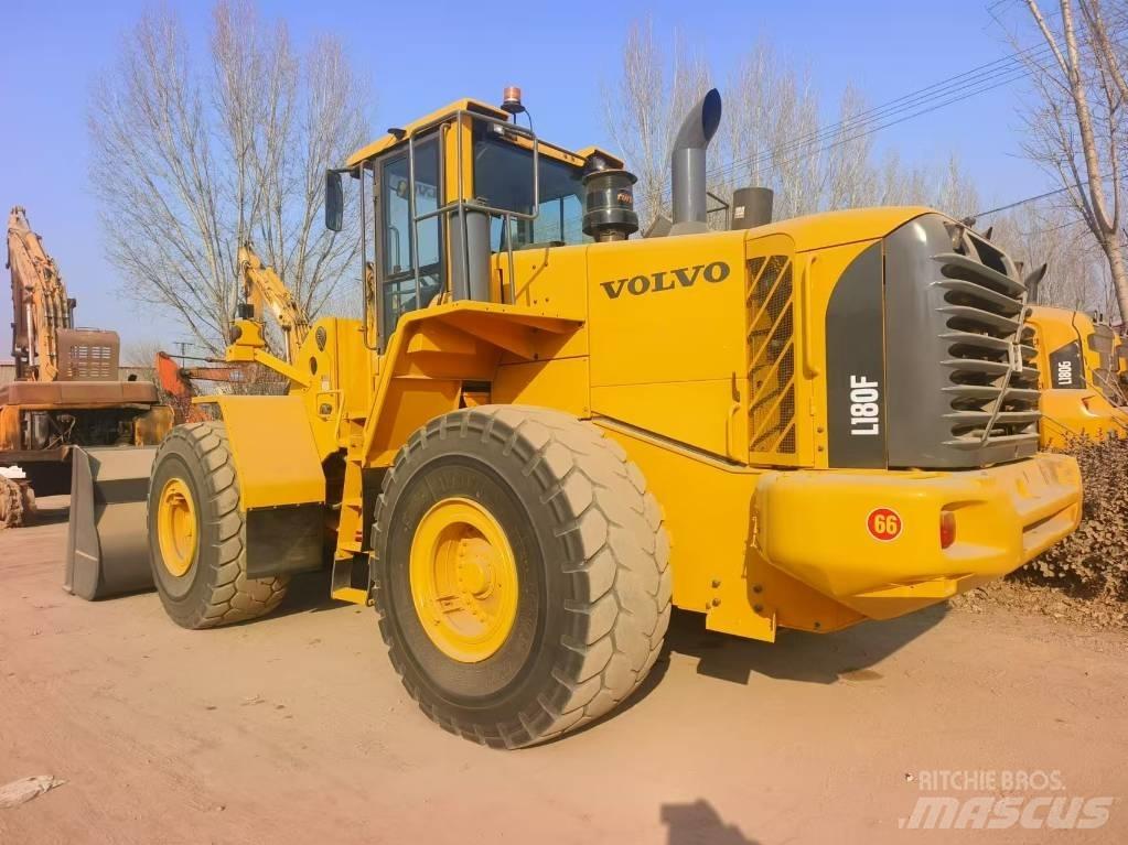 Volvo L 180 F 輪胎式裝載機