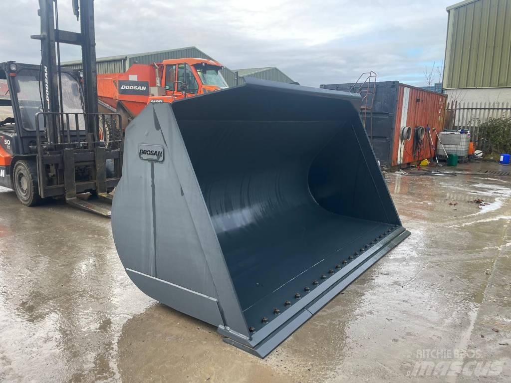 Doosan DL550 鏟斗