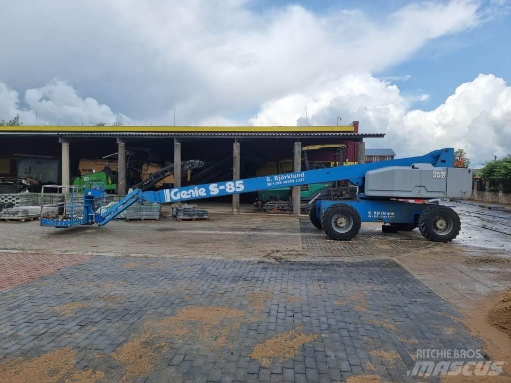 Genie S 85 4X4 伸縮臂高空作業車